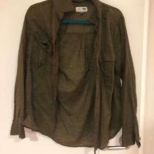 Old Navy army green button down 🌷